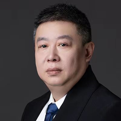 会长  龚斐